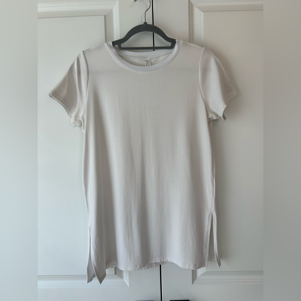 Spanx Perfect Length Short Sleeve Tee White Side Slits (Size S)